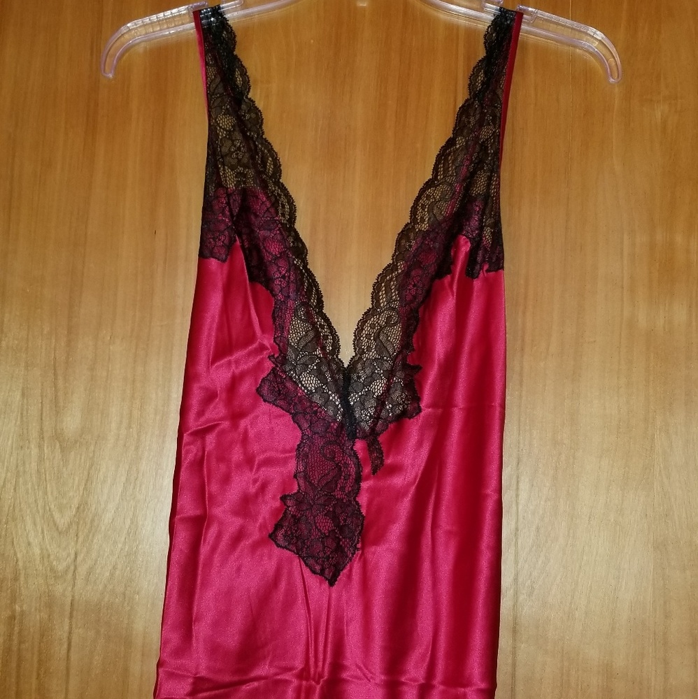 Victoria's Secrets VINTAGE long nightgown slip